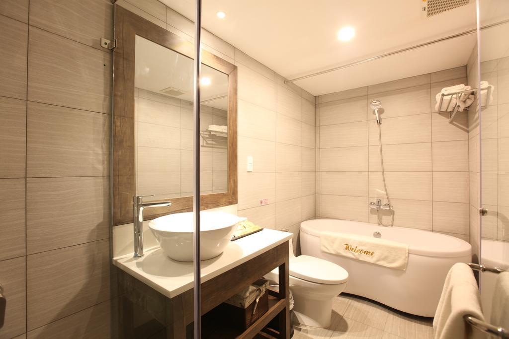 Minh Tam Hotel & Spa 3/2 Ho Chi Minh City Exterior photo